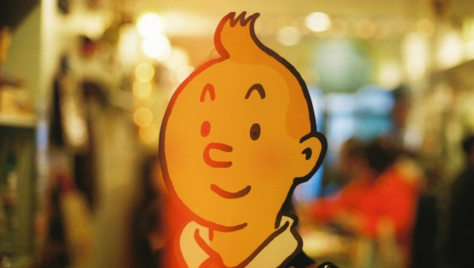 Un masque à l'effigie du personnage de BD Tintin.