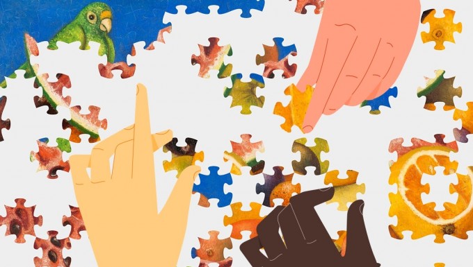 Illustration de mains réalisant un puzzle.