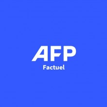 Logo blanc sur fond bleu indiquant AFP Factuel